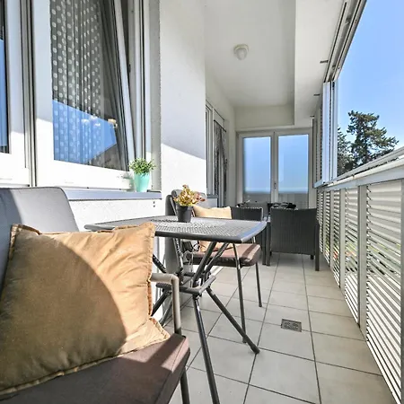 Luxury Experience Center Near With Balcony And Free Garage 아파트 *